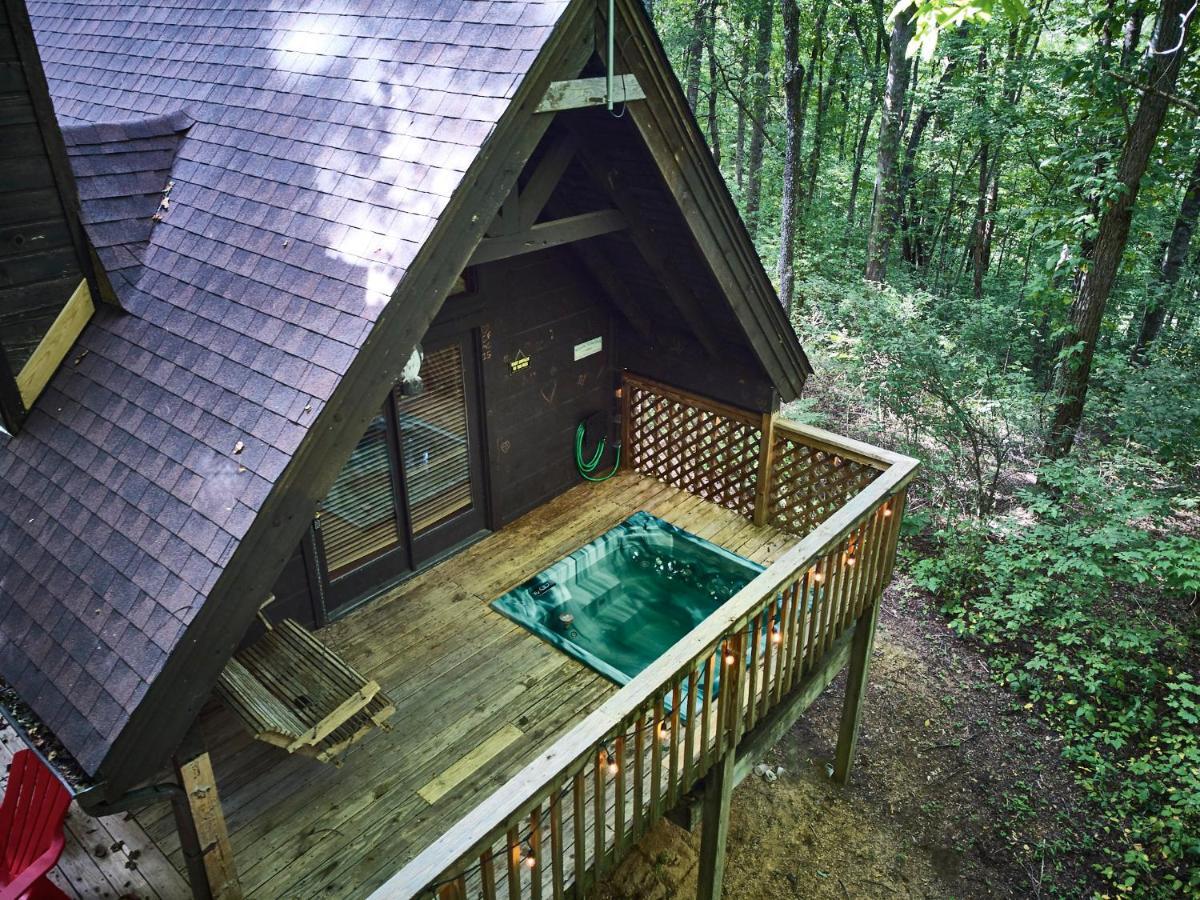 Wild Columbine - Gatlinburg Area Hottub Romantic Cabin Villa Sevierville Exterior photo