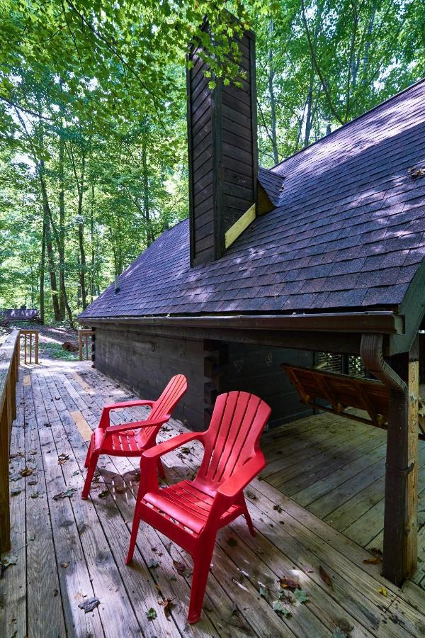 Wild Columbine - Gatlinburg Area Hottub Romantic Cabin Villa Sevierville Exterior photo