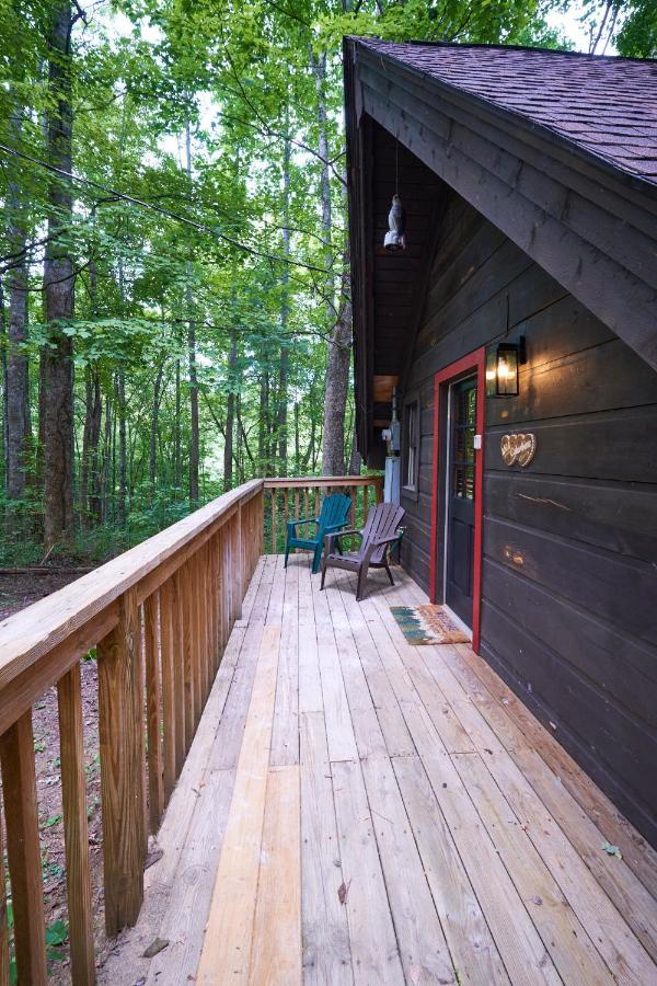 Wild Columbine - Gatlinburg Area Hottub Romantic Cabin Villa Sevierville Exterior photo